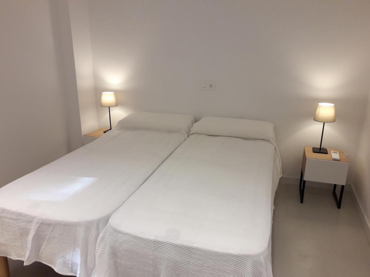 Jacuzzi & Sauna Apartment ! Salou Bagian luar foto
