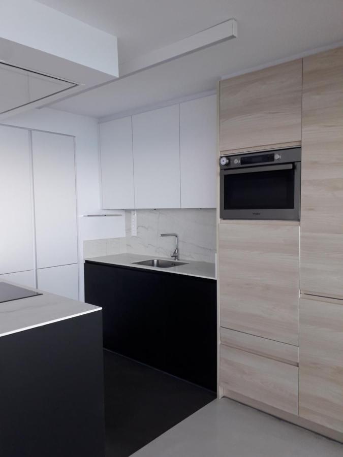 Jacuzzi & Sauna Apartment ! Salou Bagian luar foto